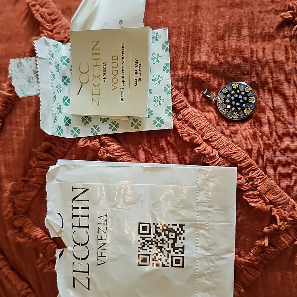 Venetian Glass Floral Pendant Necklace - Picture 2 of 3